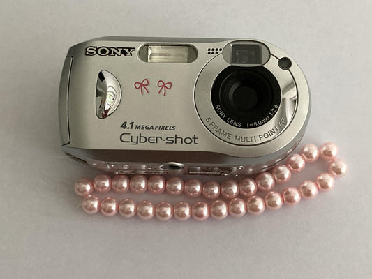 Sony Cyber-Shot DSC-P41 Front