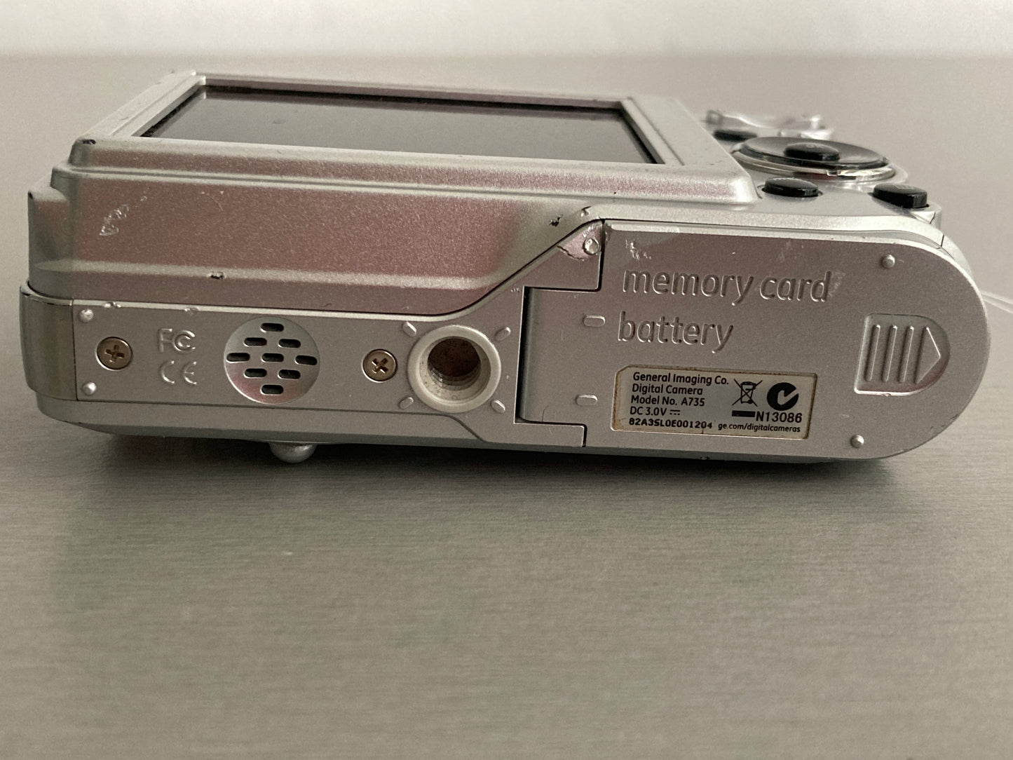 GE A735 7MP Digital Camera