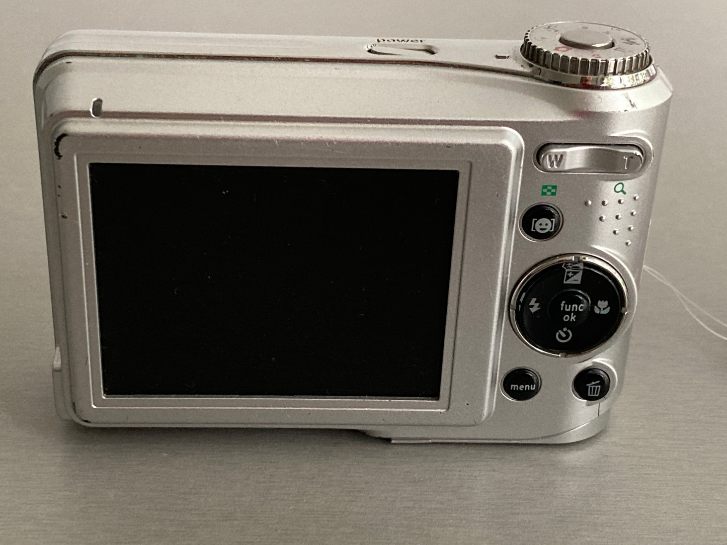GE A735 7MP Digital Camera