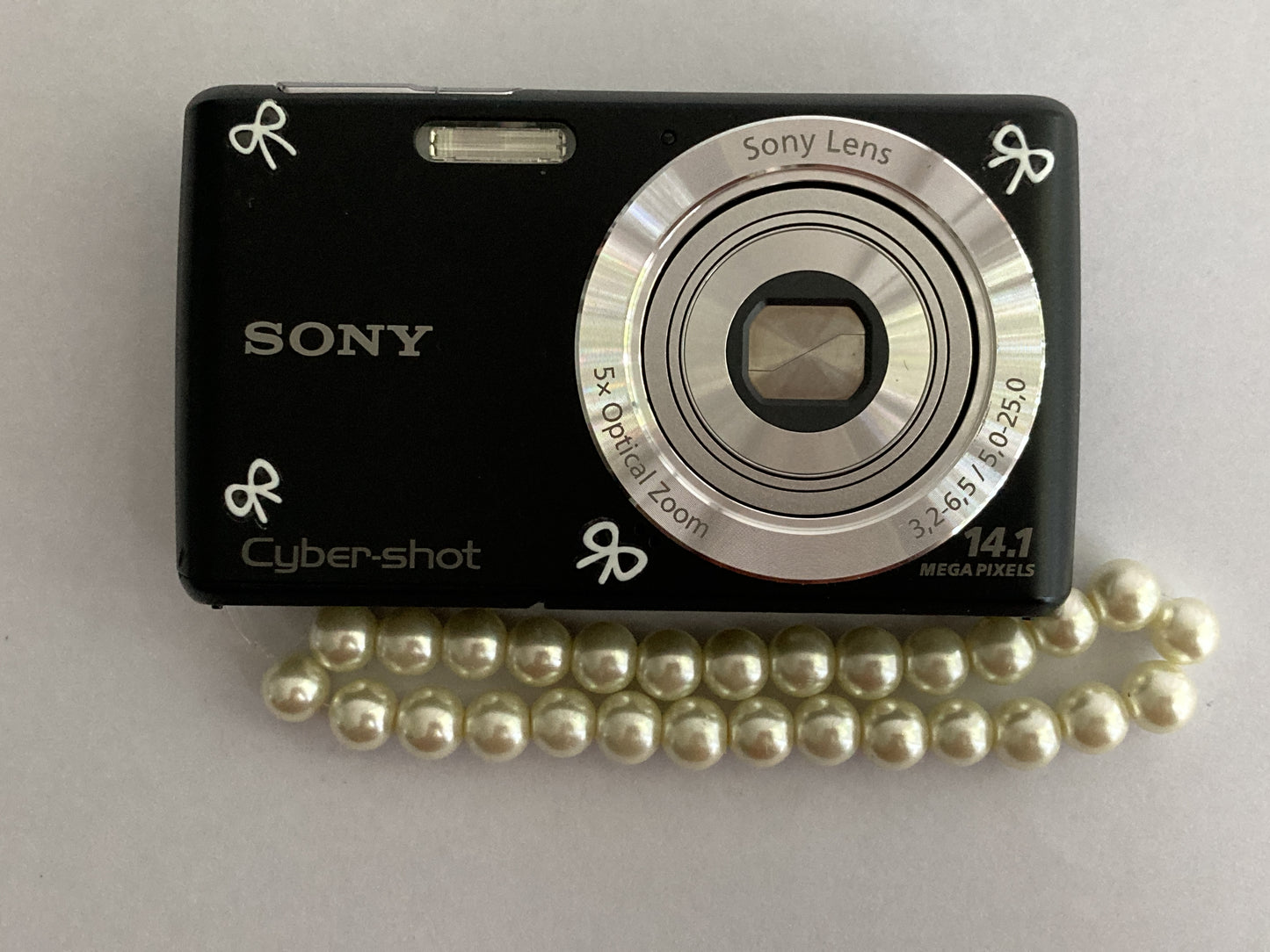 Sony Cyber-Shot DSC-W620 14MP Digital Camera