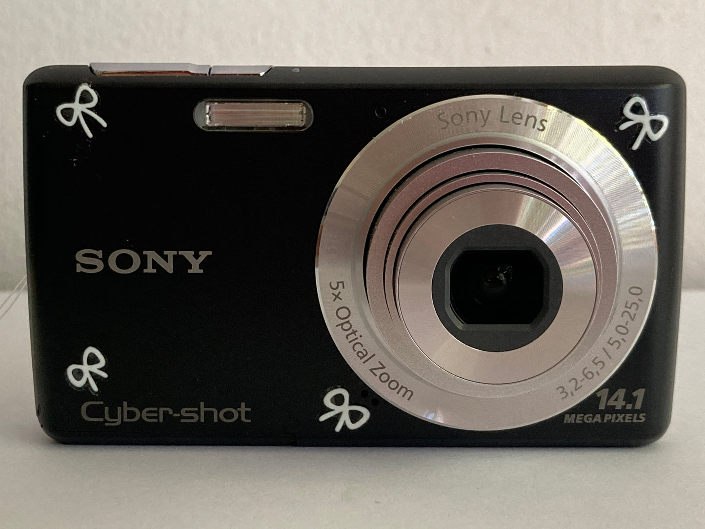 Sony Cyber-Shot DSC-W620 14MP Digital Camera