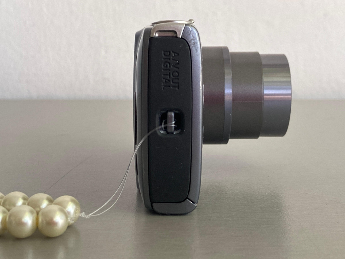 Canon Ixus 160 Side 1