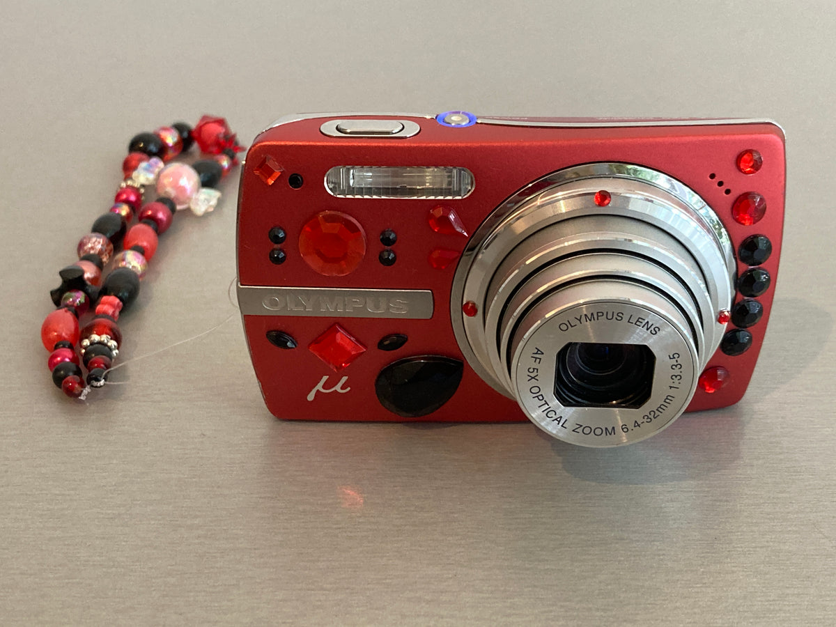 Olympus MJU 820 Red 8MP Digital Camera