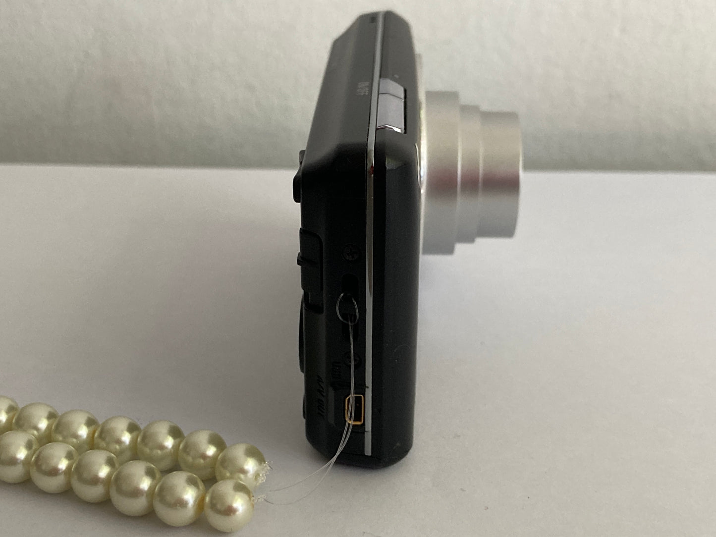 Sony Cyber-Shot DSC-W620 14MP Digital Camera