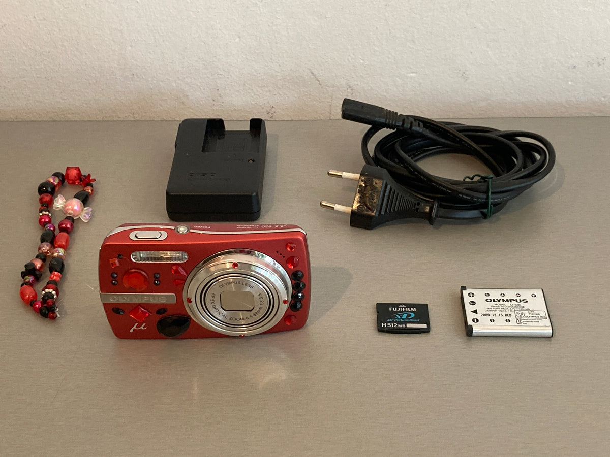 Olympus MJU 820 Red 8MP Digital Camera